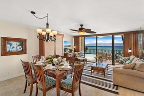 Dining - VI208 Remodeled Maui OceanFront 2BD w Ocean Views (Lahaina)