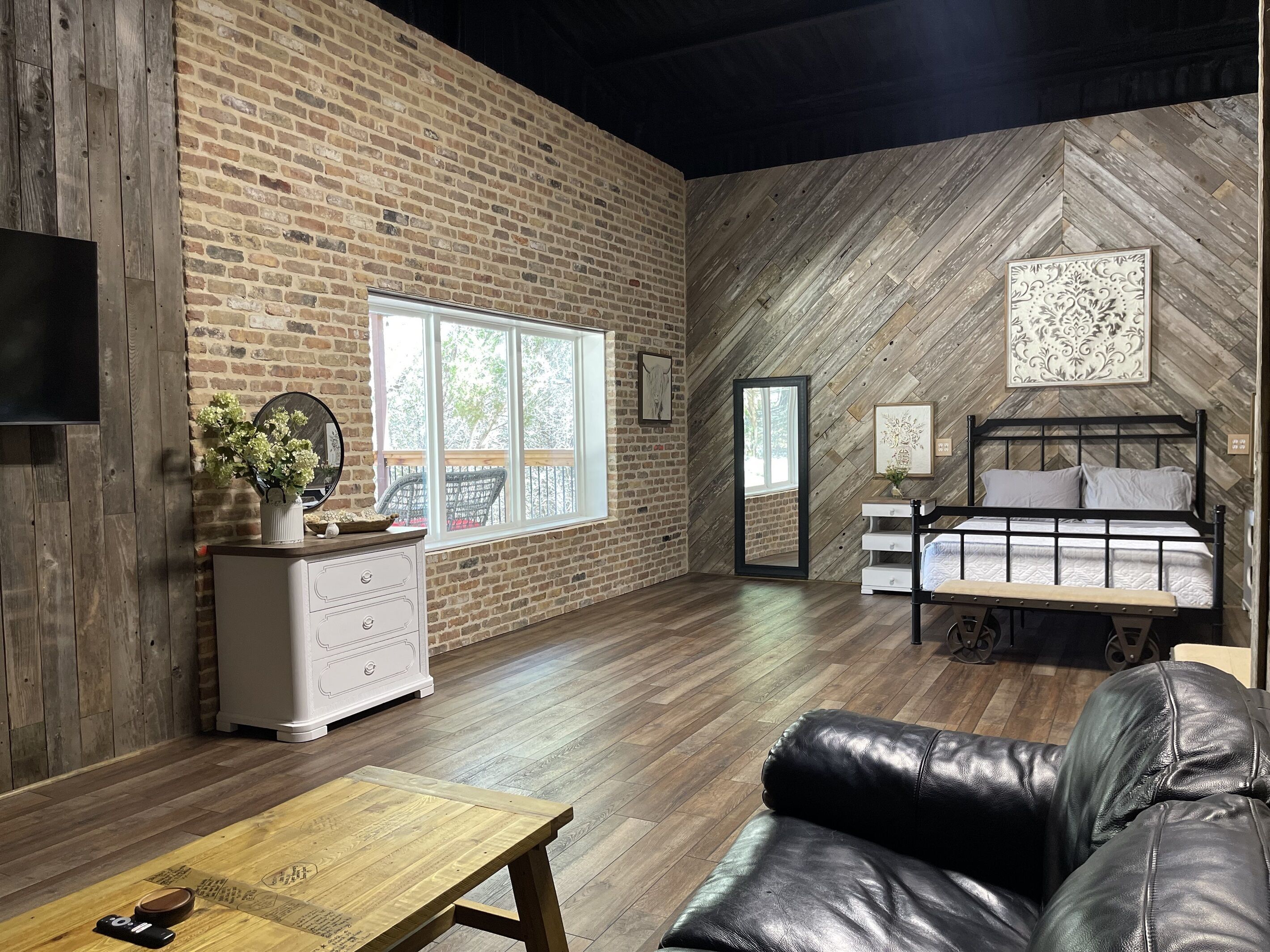 Smart-TV, peis og stereoanlegg