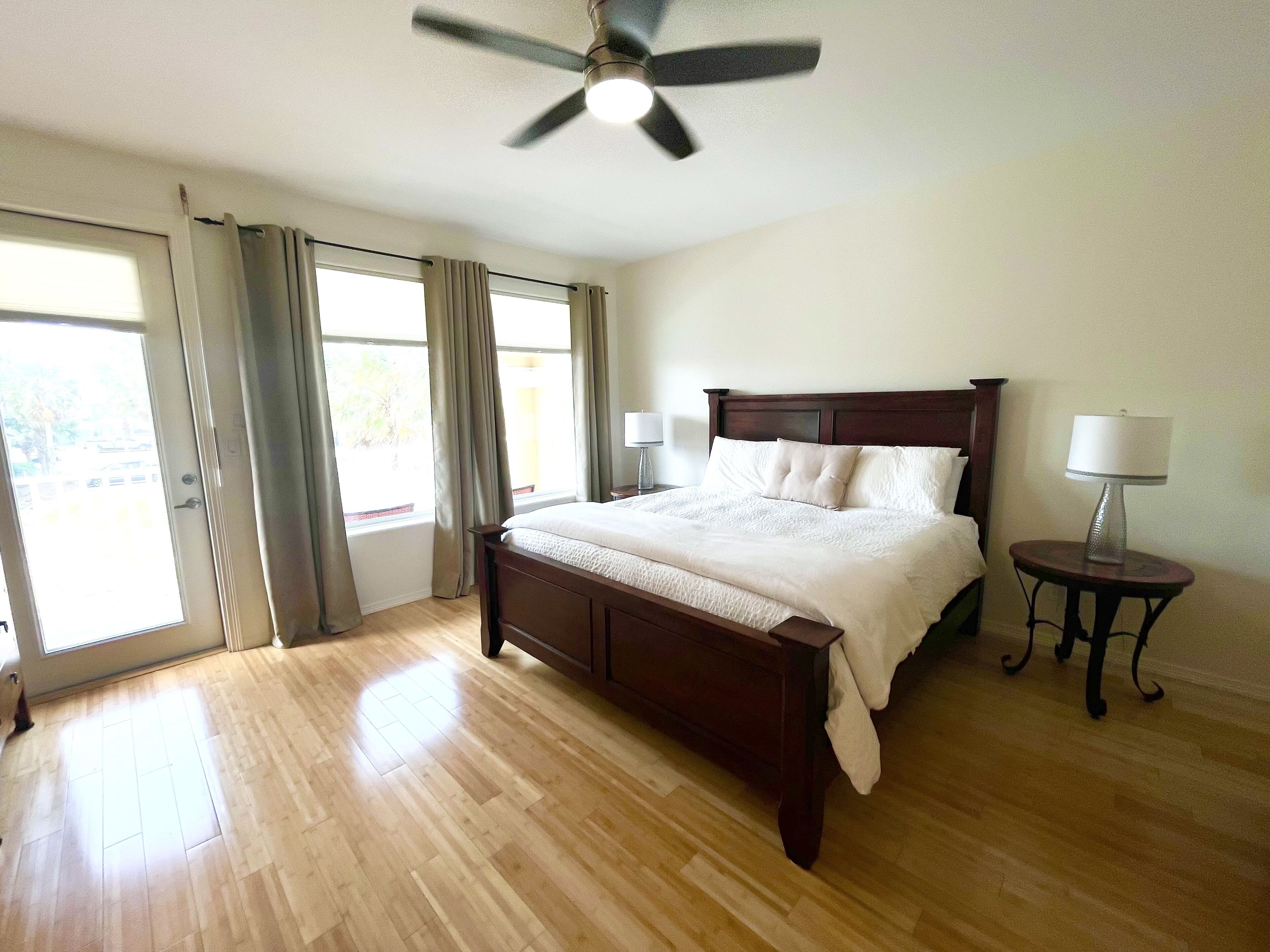 Town home in the Marina  38 HT