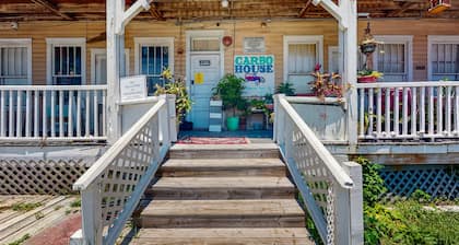 Snowbird-Friendly Studio w/Free WiFi, Cable, Full Kitchen, and Partial A/C