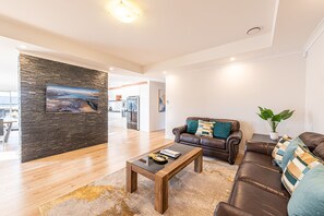 Smart TV - Supernova A - 3 Bedrooms (Lake Tekapo)