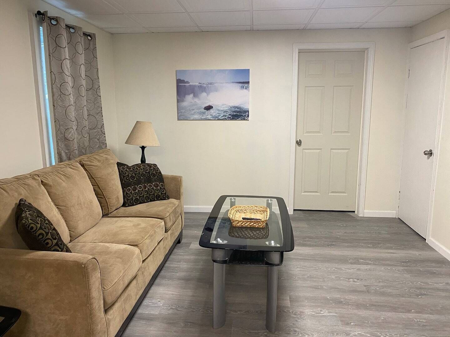 Cozy Entire 2 Bedroom Home Close to Niagara River