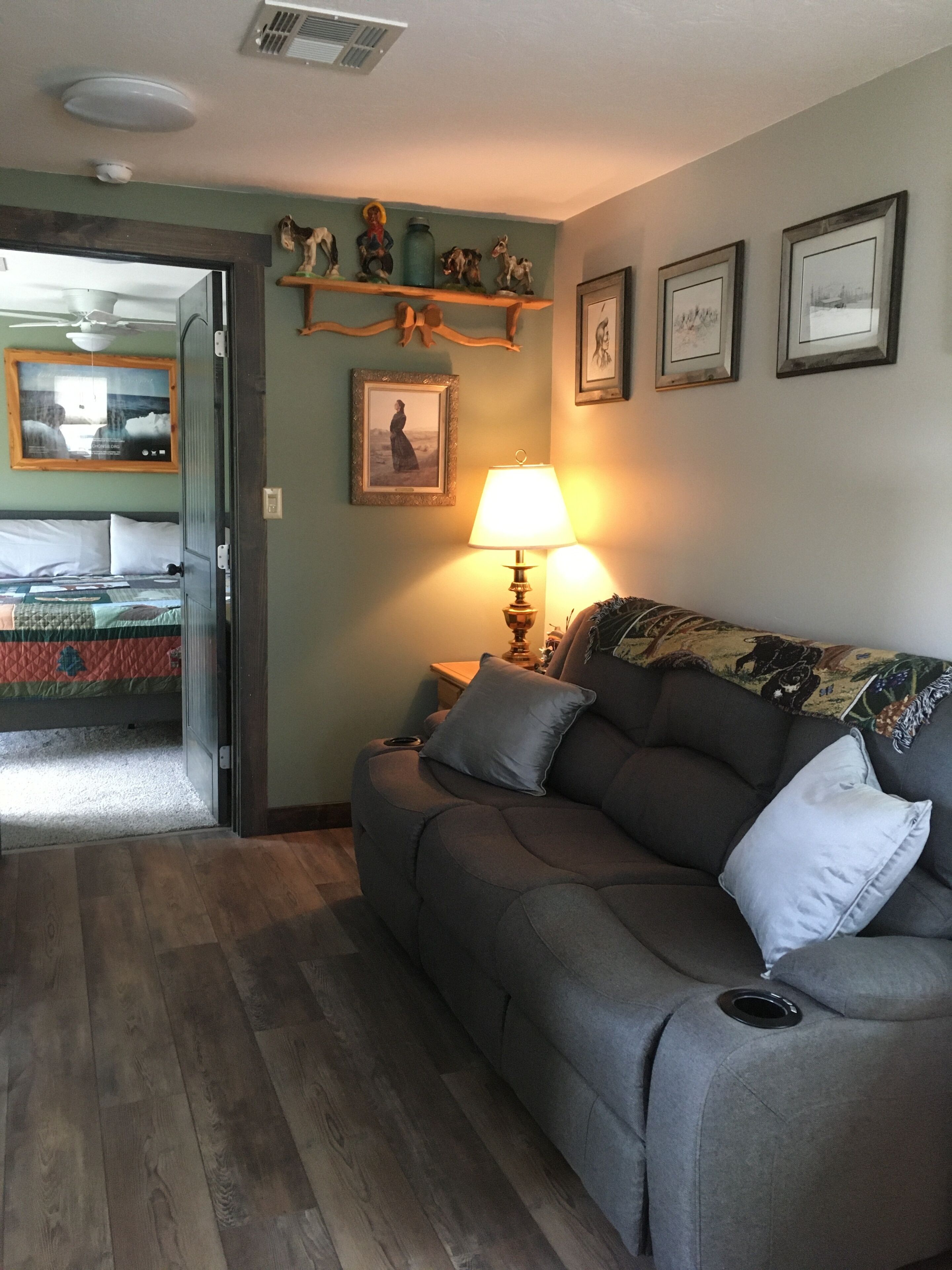 BEST VALUE-JUST LISTED-ON THE RIVER-NEW-VERY QUIET-PRIVATE