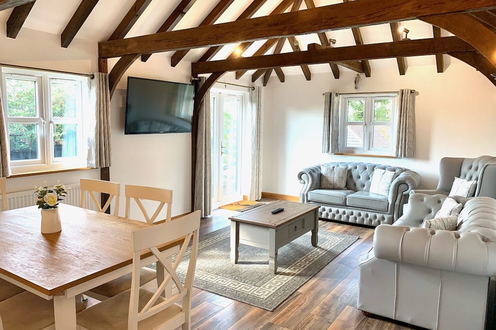 Boutique 3-Bed Cottage in Hellingly