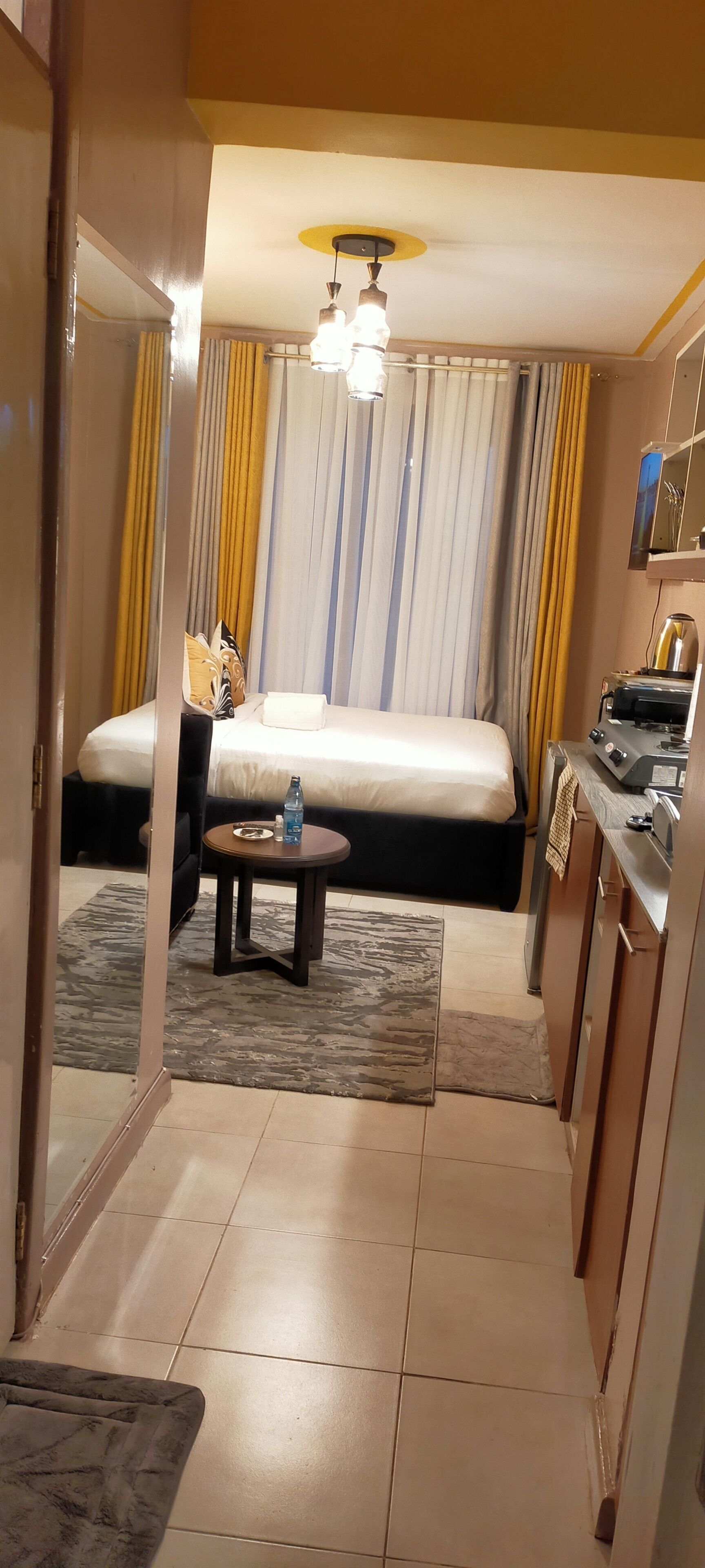 Iron/ironing board, free WiFi, bed sheets