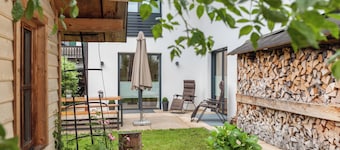 Vacation Home "Das Bergzeit" with Mountain View, Wi-Fi, Garden & Terrace
