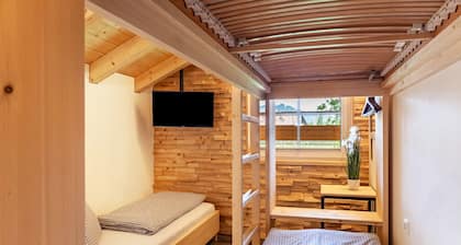 Chalet Rauschn with mountain view with whirlpool, shared sauna, terrace, balcony; pet friendly