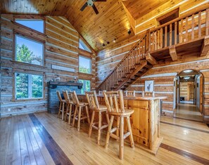 Dining - Large Grand Bend Getaway. Swim, Golf, Relax (South Huron (Munic))