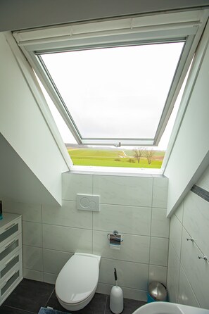 Shower, hair dryer, towels, toilet paper - Apartment Haus Maria Waldblick Hühnernest 20 sqm with single kitchen, near Legoland (Burtenbach)