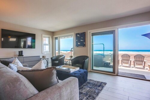 ~40' Ocean Front - 3 Levels - Hot Tub - Exclusive Patio