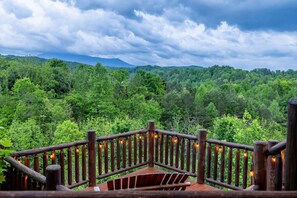 Property grounds - Amazing FALL Views! Pool, Theater, Games & Hot Tub (Sevierville)