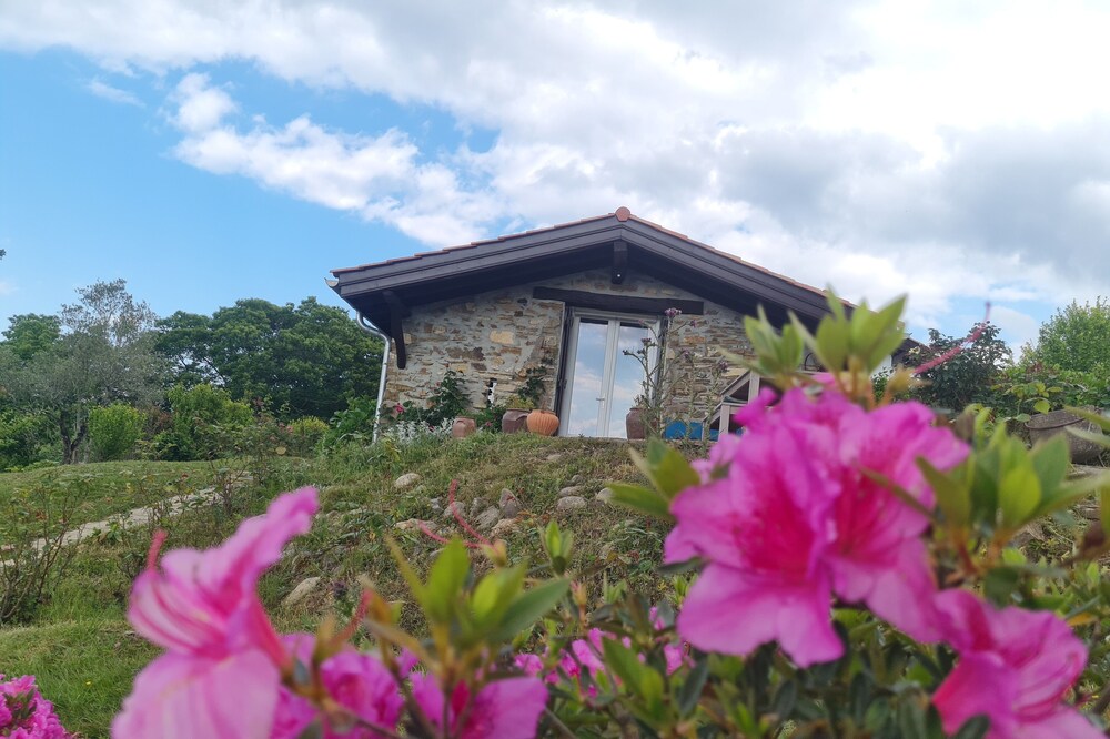 Old sheepfold restored in Ainhoa