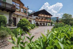 Exterior - Apartment "Gabrielli Marie" with Mountain View, Wi-Fi, Terrace & Garden (Truden)