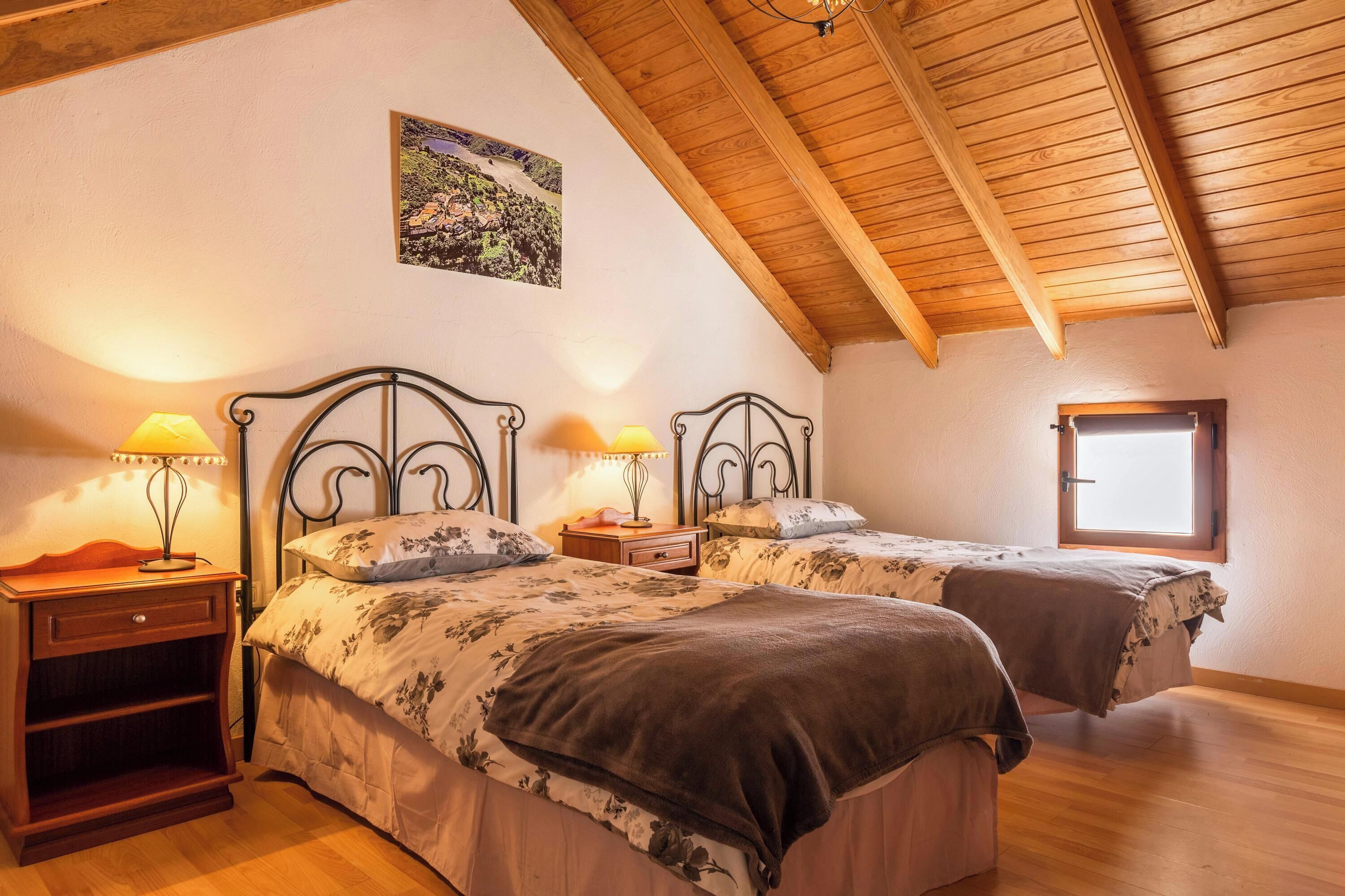 2 soverom, strykejern/-brett, wi-fi (inkludert) og sengetøy