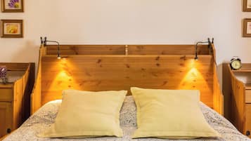 2 slaapkamers, een strijkplank/strijkijzer, gratis wifi, beddengoed