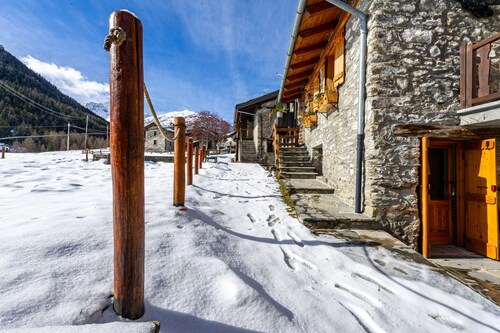 Holiday Home 'Arpy An' with Mountain View, Balcony and Wi-Fi