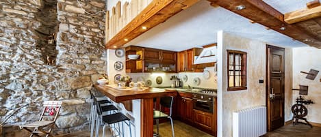 Refrigerador, horno, parrilla de estufa y lavavajillas