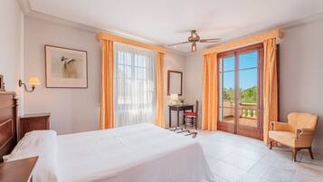 9 chambres, fer et planche à repasser, Wi-Fi gratuit, draps fournis