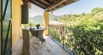 Villa 'Ca Dei Gruppi' with Mountain View, Private Terrace and Wi-Fi