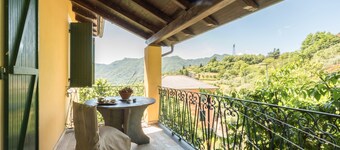 Villa 'Ca Dei Gruppi' with Mountain View, Private Terrace and Wi-Fi