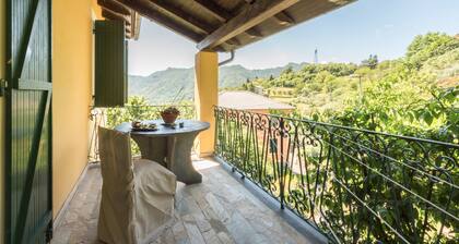 Villa 'Ca Dei Gruppi' with Mountain View, Private Terrace and Wi-Fi
