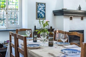 Dining - Villa 'Ca Dei Gruppi' with Mountain View, Private Terrace and Wi-Fi (Moconesi)