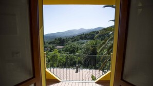 Unclassified image, 4 of 24, button - VILLA DEL COLLE - CASA BOUGAINVILLE (Marciana)