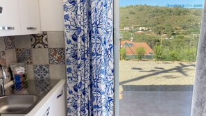 Kühlschrank, Mikrowelle, Ofen