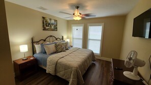 3 bedrooms, desk, iron/ironing board, WiFi