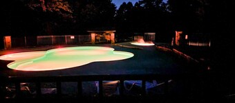 3BR WALK-IN w/ Loft ~ Pets OK ~ Pool ~ FREE TICKETS INCLUDED! (Paradiso)