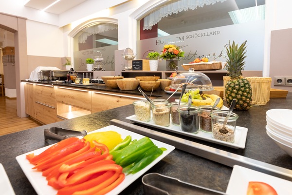Tägliches Frühstücksbuffet gegen Gebühr