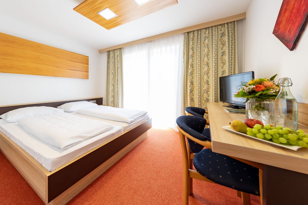 In-room safe, cribs/infant beds, free WiFi, bed sheets