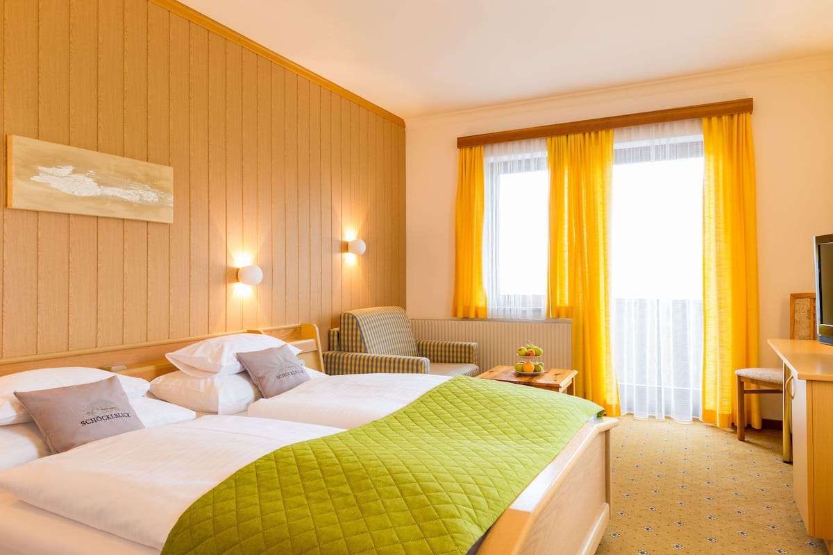 Double Room, Mountain View, Annex Building | In-room safe, cribs/infant beds, free WiFi, bed sheets