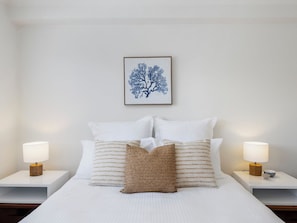 2 chambres, fer et planche à repasser, Wi-Fi gratuit, draps fournis