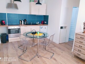 Refrigerador, microondas, horno, lavavajillas