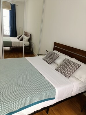 1 chambre, bureau, fer et planche à repasser, Wi-Fi gratuit