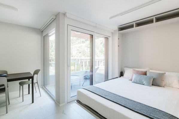 مكواة/لوح كي وواي فاي مجانًا وملاءات أسرّة