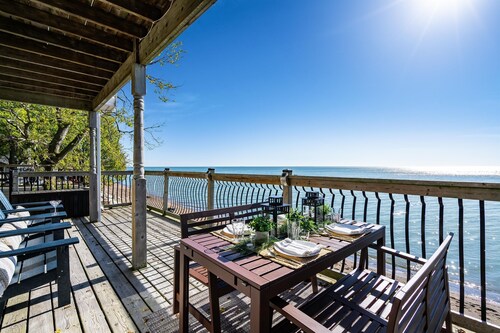 Lakefront w/ Hot Tub + Private Beach | Near Point Pelee