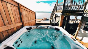 Bañera de hidromasaje al aire libre