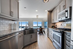 Fridge, microwave, oven, stovetop - Lakefront w/ Hot Tub + Private Beach | Near Point Pelee (Leamington)