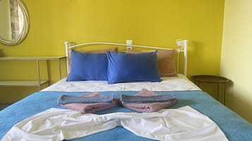 Studio Standar | Setrika/meja setrika, Wi-Fi gratis, dan seprai linen