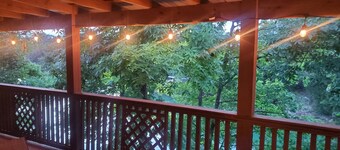 Perfect Spot - Lakefront property on Lake Douglas with new hot tub!