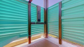 Property grounds - The Real Deal: 3  BR, 2  BA House in Port Bolivar, Sleeps 14 (Bolivar Peninsula)