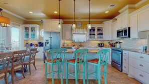 Fridge, microwave, oven, stovetop - The Real Deal: 3  BR, 2  BA House in Port Bolivar, Sleeps 14 (Bolivar Peninsula)