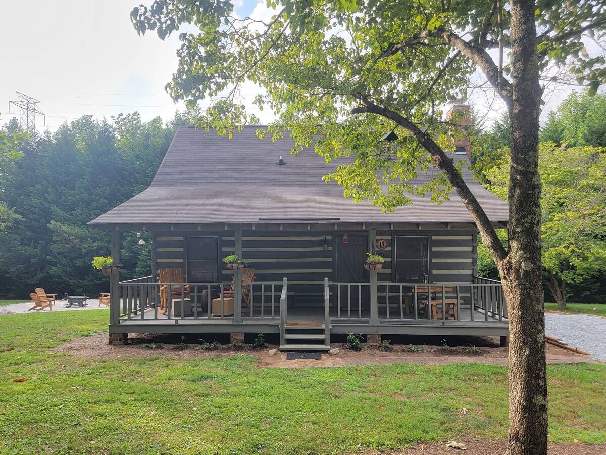 Photo 2 of Remote, Modern, Cozy Cabin on 12 acres; Only 2.5 Miles from Traveler's Rest!