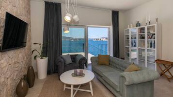 Villa (Six Bedroom Villa with Pool) | Living room | TV