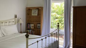 4 habitaciones, escritorio, wifi gratis y ropa de cama