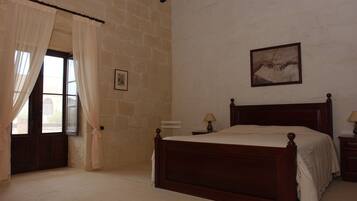 4 多间卧室、熨斗/熨衣板、旅行婴儿床、免费 WiFi