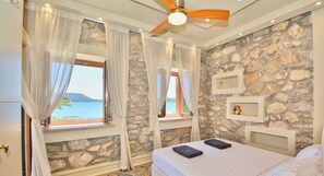 Villa | 3 bedrooms, iron/ironing board, free WiFi, bed sheets - Villasonboard Rock Villa 3bed Jacuzzi Seaside (Ermionida)