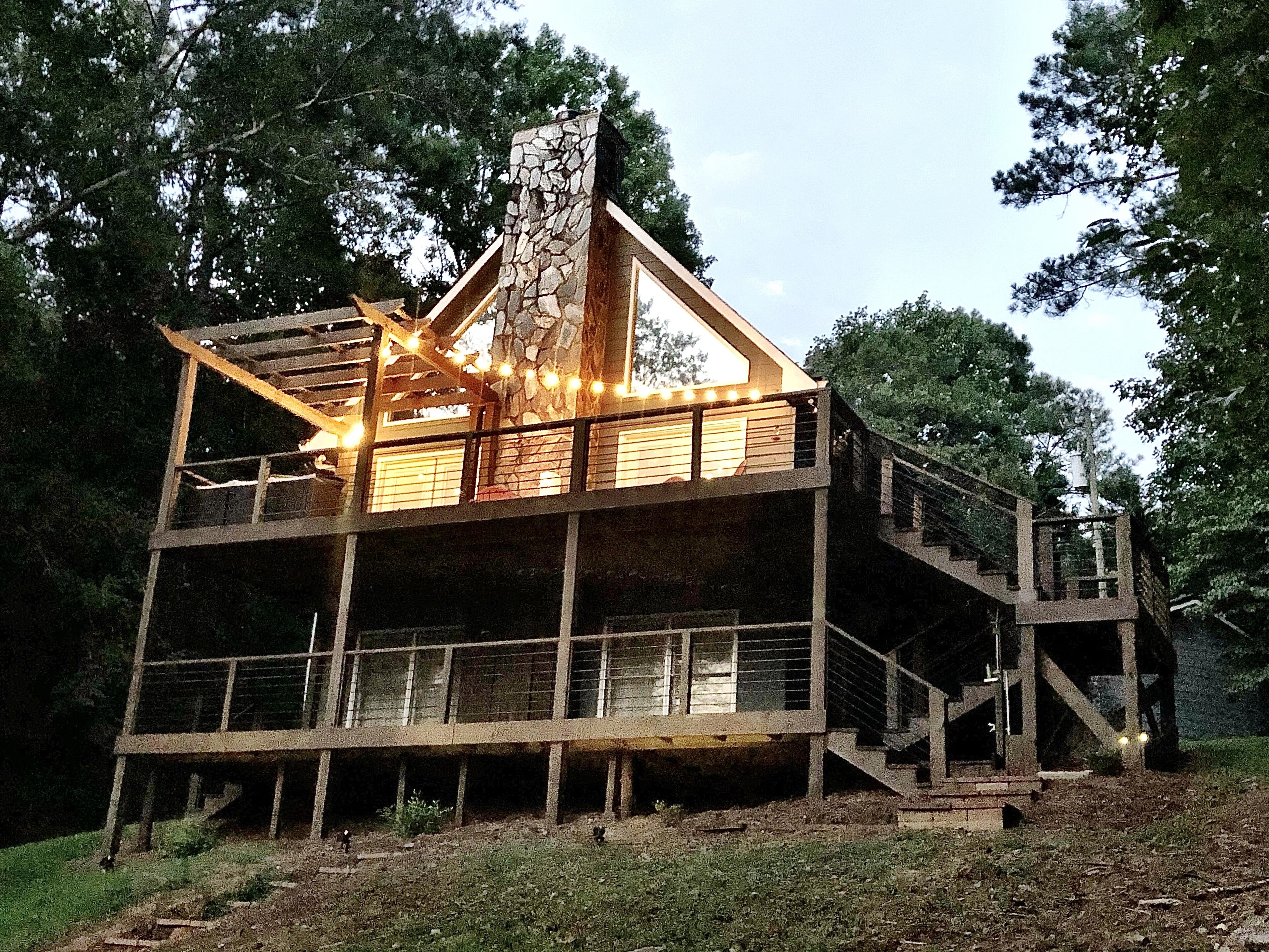 Lake Front Escape from Hussle and Bussle